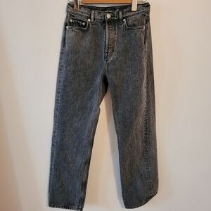 & Other Stories Denim Keeper Cut Cropped Grey Wash Jeans - Size 25